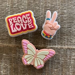 #2 No Brand Croc Charms